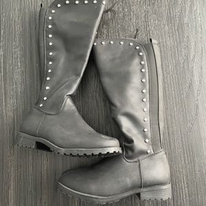 Girls boots (size 12)